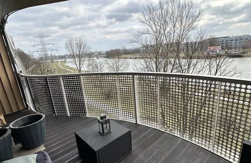 Аренда современной меблированной 2-комнатной квартиры 37 м², Гжегужки, Краков, Польша